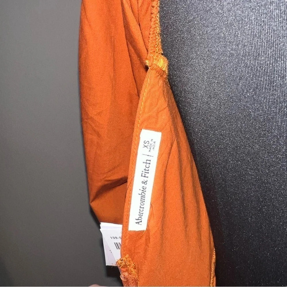 NWT Abercrombie & Fitch Open Back Romper Size xs - Picture 8 of 9